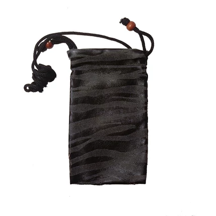 Összehúzós tok, kígyó mintás álló, barna